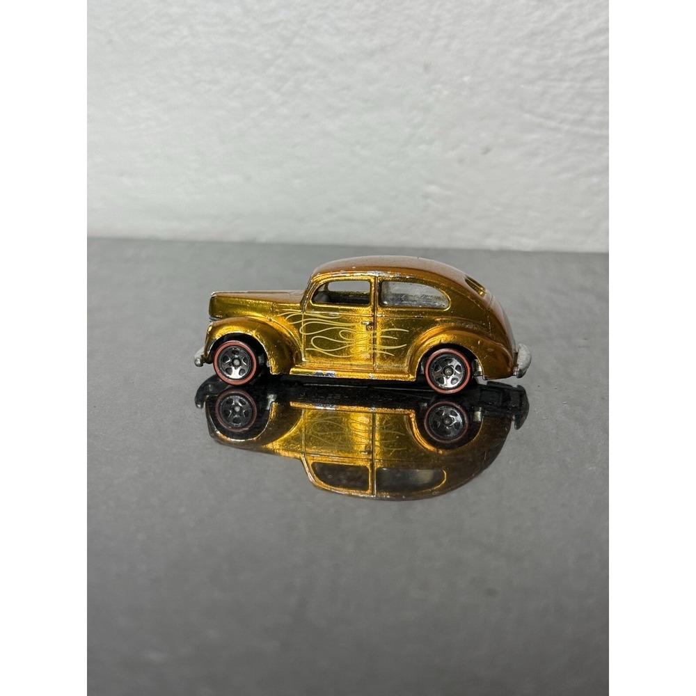 Hot Wheels Classics Fat Fendered '40 car Spectraflame redlines